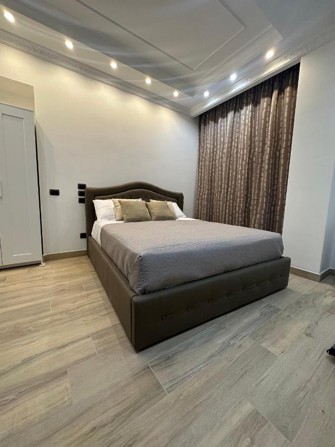 Le Chic Rooms Naples Luaran gambar