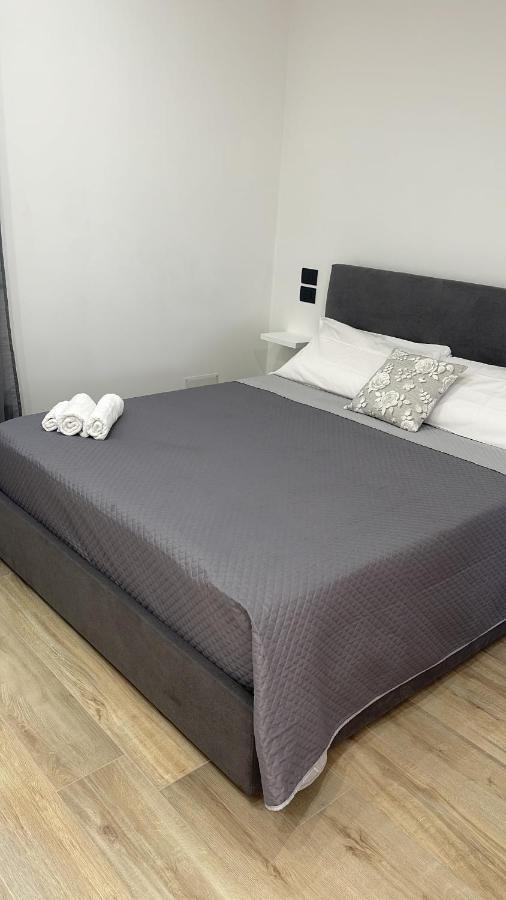 Le Chic Rooms Naples Luaran gambar